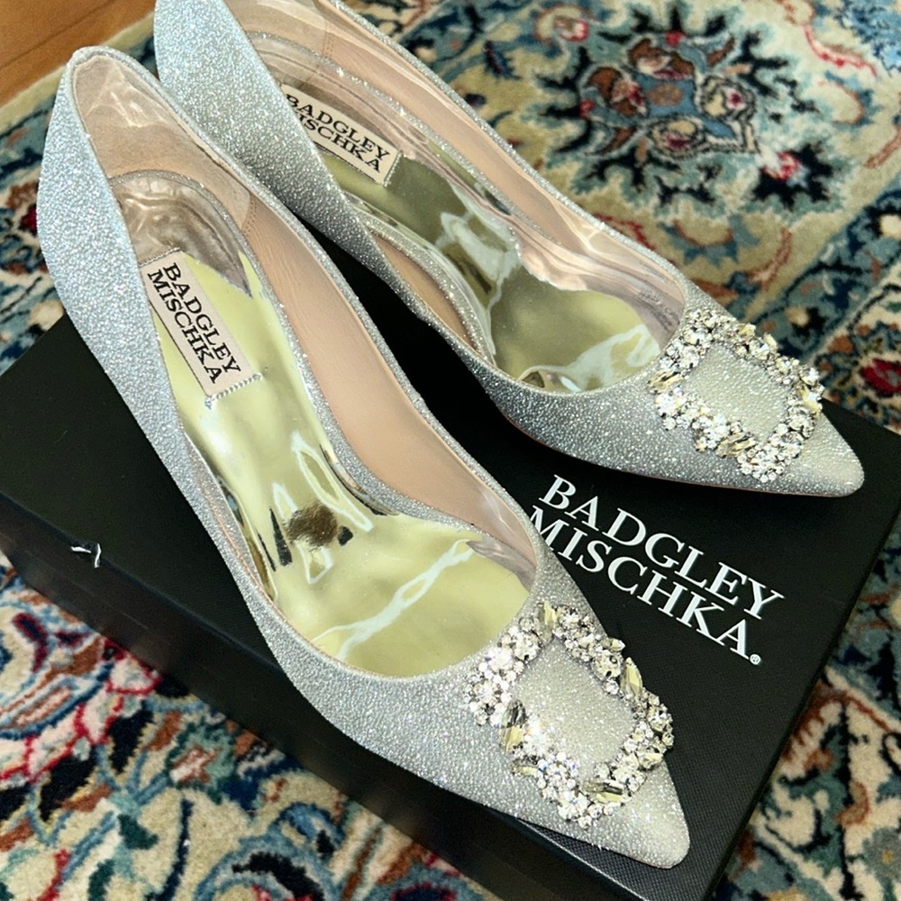 NWT in Box Badgley Mischka women’s Carrie stiletto pump